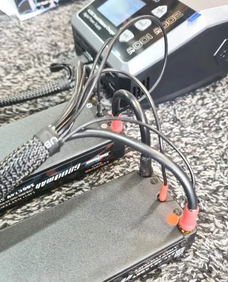 4S (2X2S) CHARGE LEADS 500MM 4S (2X2S) CHARGE LEADS 500MM