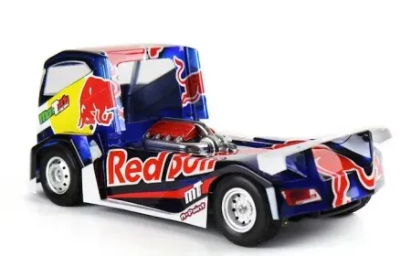 MON TECH TRUCK 2