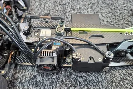 FFV4 110° REAR BATTERY CHASSIS KIT STD FFV4 110° REAR BATTERY CHASSIS KIT STD