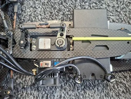 FFV4 110° REAR BATTERY CHASSIS KIT STD FFV4 110° REAR BATTERY CHASSIS KIT STD